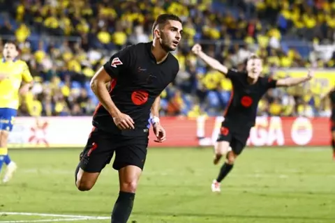 آس: فليك يدرس إراحة ليفاندوفسكي ومشاركة توريس أمام أتلتيكو مدريد